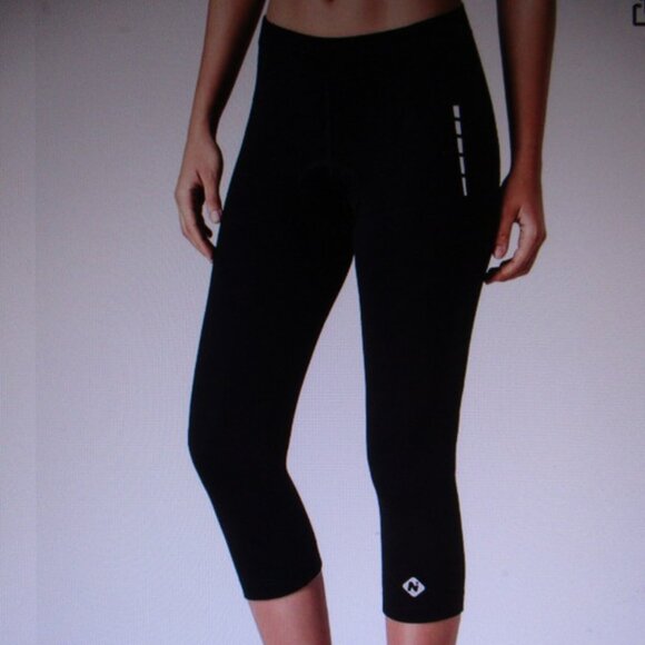 NAVISKIN Black Fitted Padded Capri Cycle Pants - Picture 1 of 10